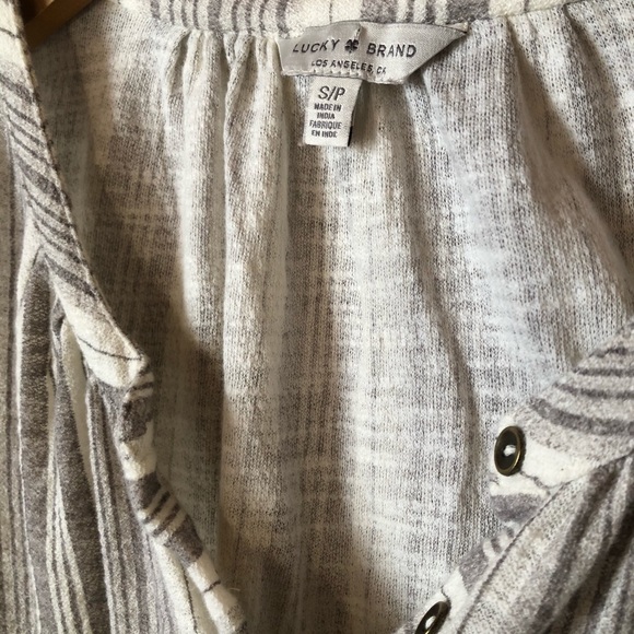 ๐ผ{ lucky brand } minimalist petite top - Picture 6 of 7